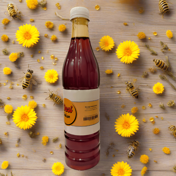 Close-up of pure Palosa Honey Pakistan – Bari Makhi ka Shehed organic texture